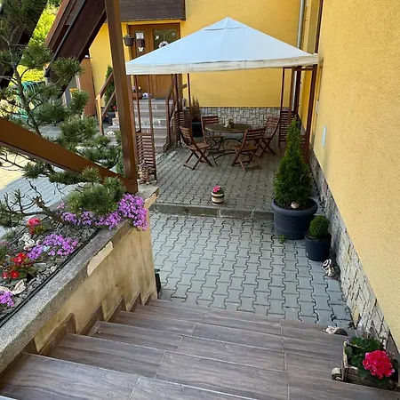 Guest house Na Lukach *